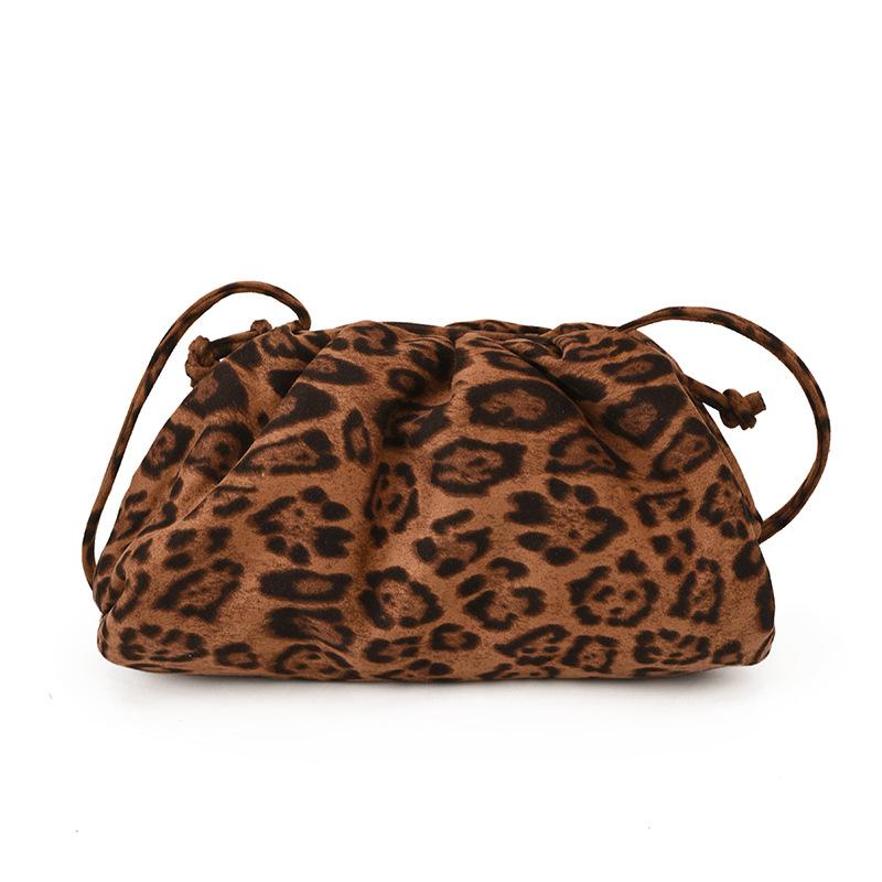 Suede leopard print bag women's autumn and winter 2025 new niche matte retro shoulder messenger bag pleated cloud bag