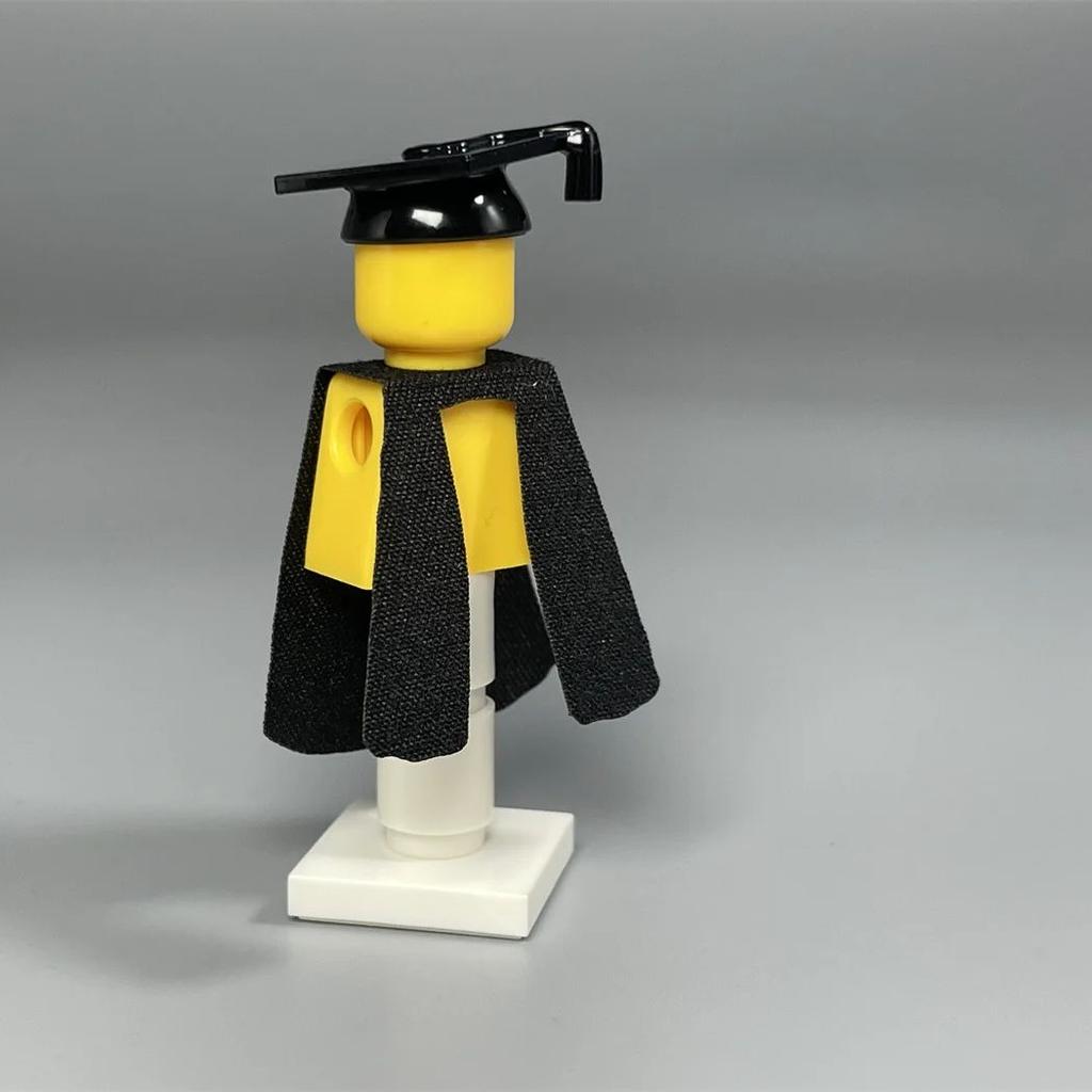 Кубики MOC Плащ Накидка Студенческая Шляпа Полное Платье 97302 Сцена Выпускной Речи Строительные Блоки Детские Игрушки Для Детей