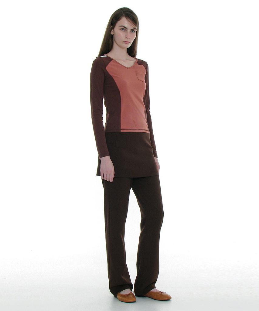 PARTIMENTO WOMEN Cut-Out V-Neck Colorblock Long Sleeve Tee_Brick