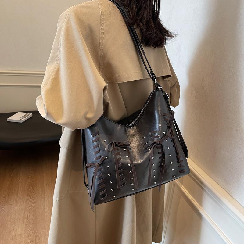 Retro underarm bag women's autumn and winter 2025 new trendy Korean bow tote bag large capacity shoulder commuter bag