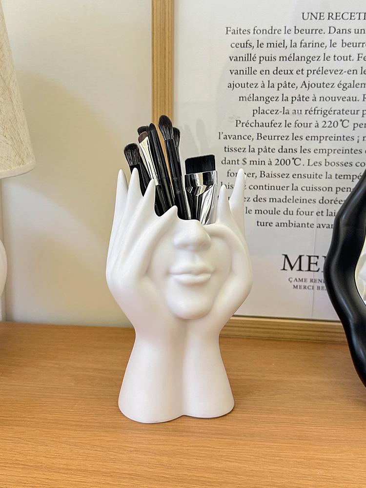 Original Nordic Abstract Face Artistic Makeup Brush Organizer Dresser Top Eye Shadow Eyebrow Pencil Brush Pen Holder Shelf