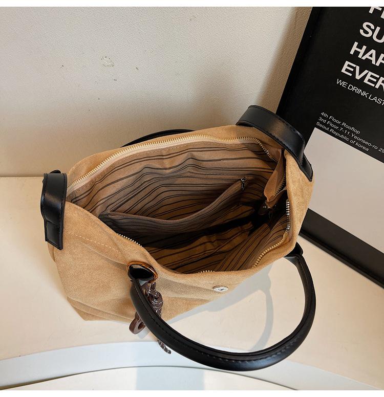 2024 Новая замшевая сумка через плечо в стиле ретро: Женская сумка-тоут/через плечо большой вместимости для осени и зимы