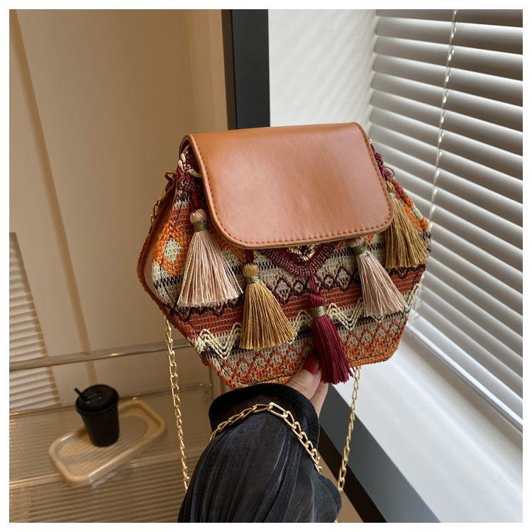Ethnic Style Small Bag for Women Summer Chain Crossbody Bag Stylish Casual Tassel Fashion Small Square Bag