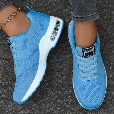 Роскошные женские спортивные легкие кроссовки на плоской подошве, дышащие новые вулканизированные туфли, увеличивающие рост, амортизирующие кроссовки для ходьбы