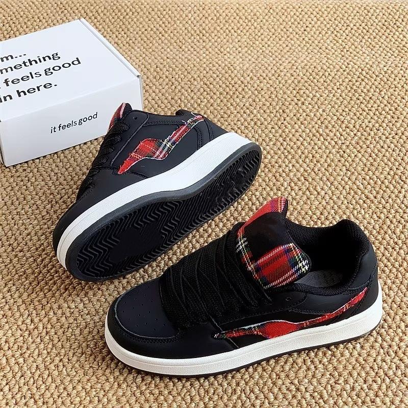 Summer Black Niche Skateboard Shoes Couple with the Same Street Shot Versatile Casual Retro Bread Shoes