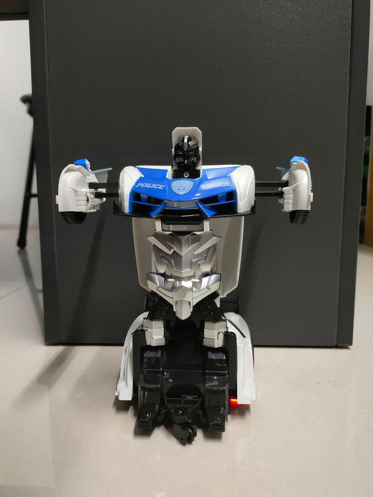 Xuezhi Shan 1023 Электрический 1:18 Машина-трансформер на радиоуправлении - Детская игрушка