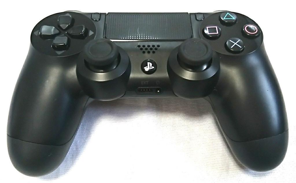 PlayStation 4 Черный как смоль (CUH-1200AB01)