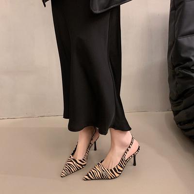 Женские туфли-лодочки на тонком каблуке с острым носком и леопардовым принтом, с ремешком сзади и босоножки с мелким вырезом для женщин на лето 2025