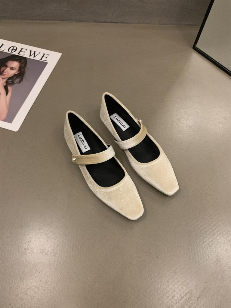 Французские ретро туфли Мэри Джейн с юбкой из замши женские туфли 2025 года осень новинка поздний вечерний бриз нежные туфли на низком каблуке