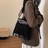 Женская сумка через плечо с кисточками Сумка через плечо