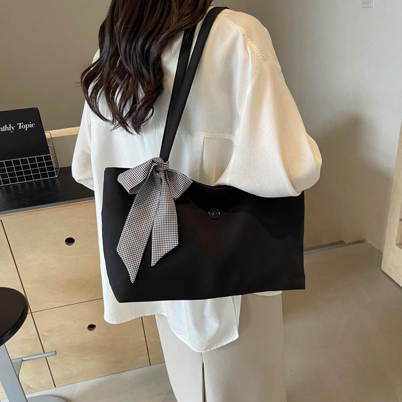 2025 новая корейская версия сумка-тоут для通勤 женская большая вместительная сумка с простой индивидуальностью и модная большая сумка на одно плечо