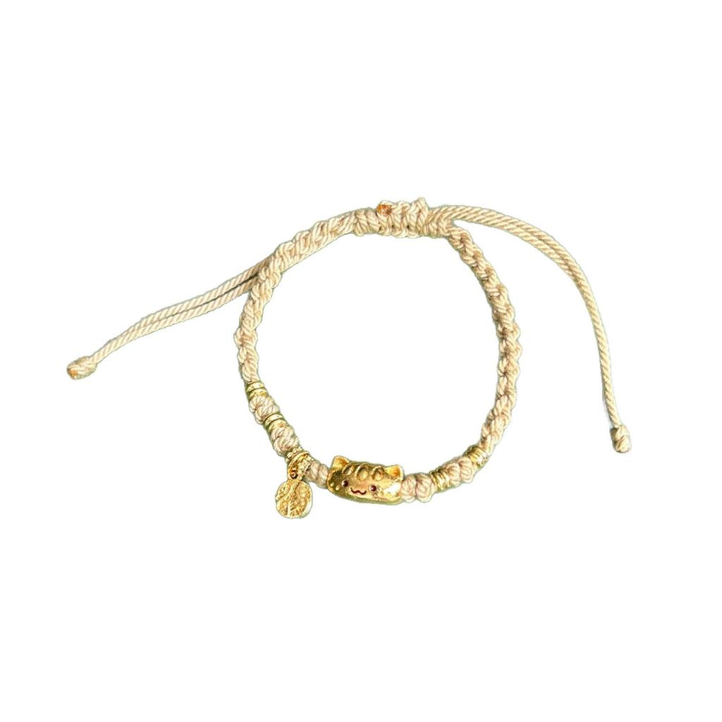 French Retro Cat Hand-Woven Bracelet: Cute Autumn Niche Design with a Light Luxury Feel