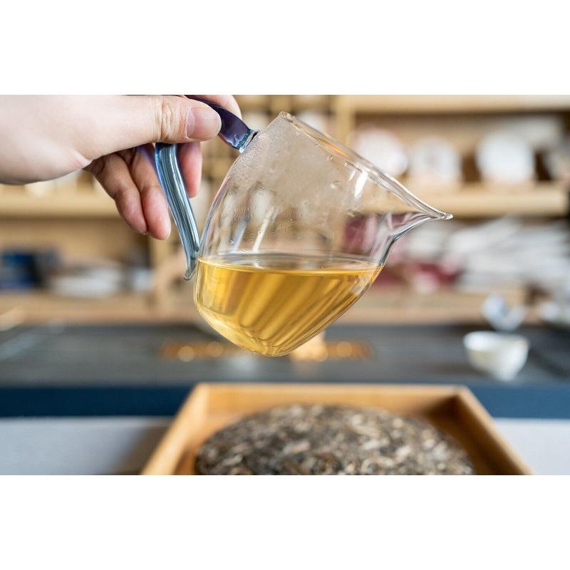 357 г Иу Чжэншань Пуэр Сырой чайный пирог Юньнань Древний Пуэр Чайный пирог с семью семенами