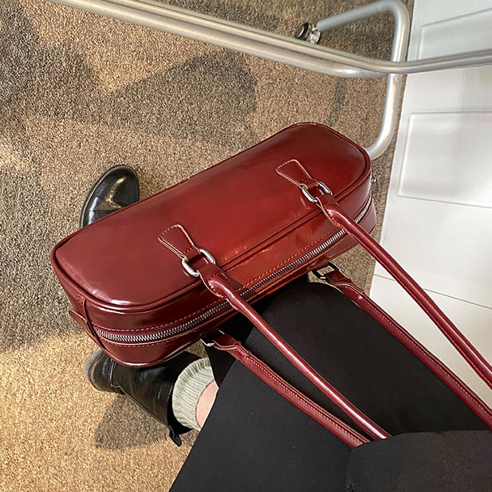 Retro Commuter Shoulder Bag Women's New High Quality Soft Leather Underarm Bags Elegant Red Bride Bag Wedding Handbags