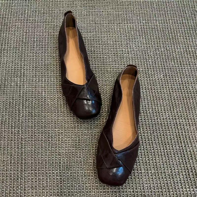 Модная обувь Однотонные слипоны на плоской подошве для женщин 2025 Новые темпераментные ретро универсальные удобные туфли-лодочки