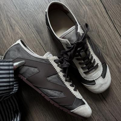 Модные весенне-осенние немецкие тренировочные женские кроссовки 2025 Новые модные мягкие кроссовки Тренд Смешанные цвета Дышащие женские кроссовки на плоской подошве