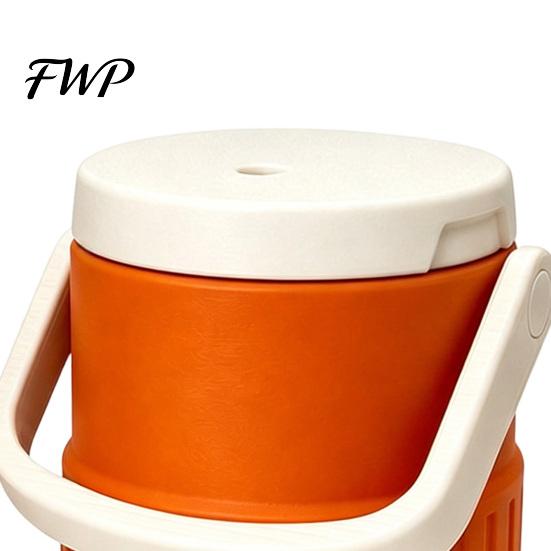Portable Can Holder Insulated Drink Cup with Cool Riser Technology Large Capacity Cooler Spill-proof Bottle for Outdoor Camping Beach Job Site