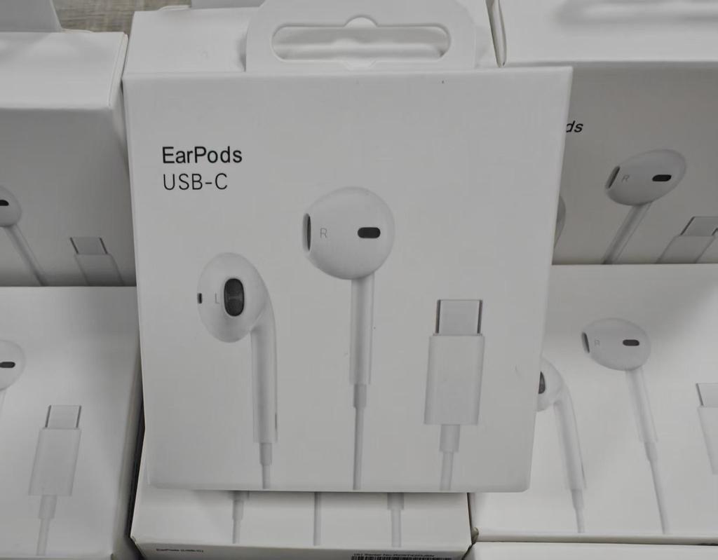 Внутриканальные Bluetooth-наушники с интерфейсом Lightning для Apple 7-14, с функцией всплывающего вызова.