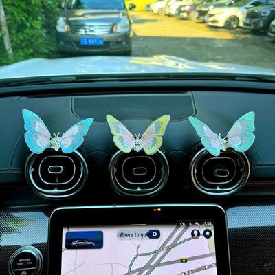 Вышитая бабочка на консоль автомобиля - причудливый лечебный декор