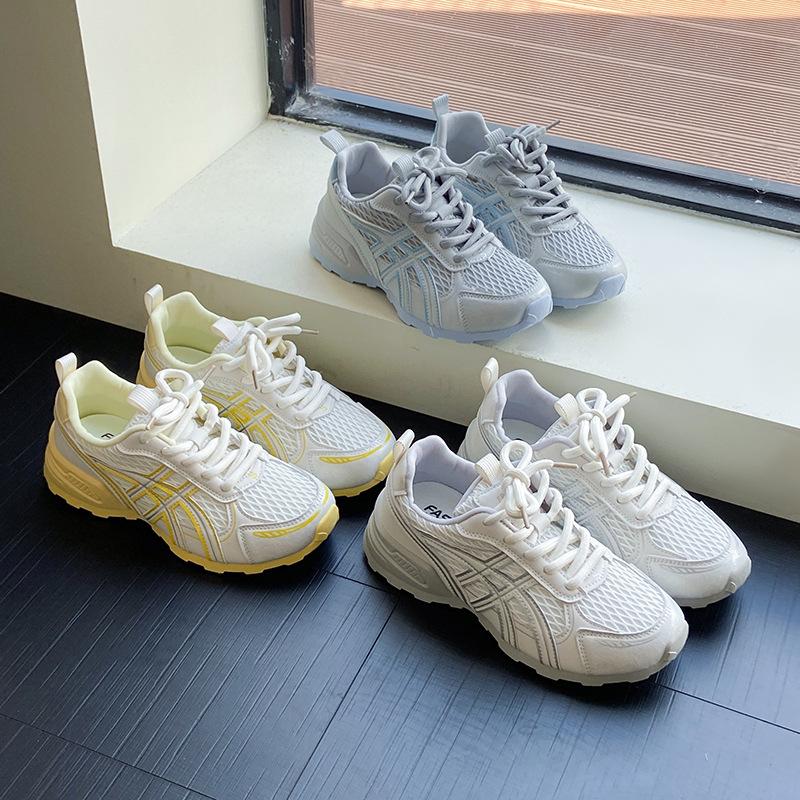 2025 осень новые универсальные кроссовки на толстой подошве с увеличением роста, женская обувь для активного отдыха и хайкинга, сетчатые вентилируемые спортивные кроссовки для девочек