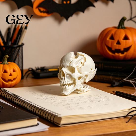 3D Skull Carving Halloween Ornament, Synthetic Resin Alien Shape Realistic Decor Figure, Bone Detail Sculpture Tabletop Party Decoration