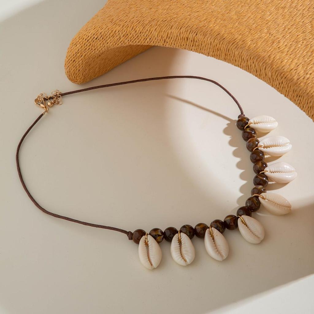 Hot Selling Summer New Seaside Vacation Bohemian Style Shell Pendant Necklace for Women's Jewelry Simple Fashionable Pendant Collarbone Necklace