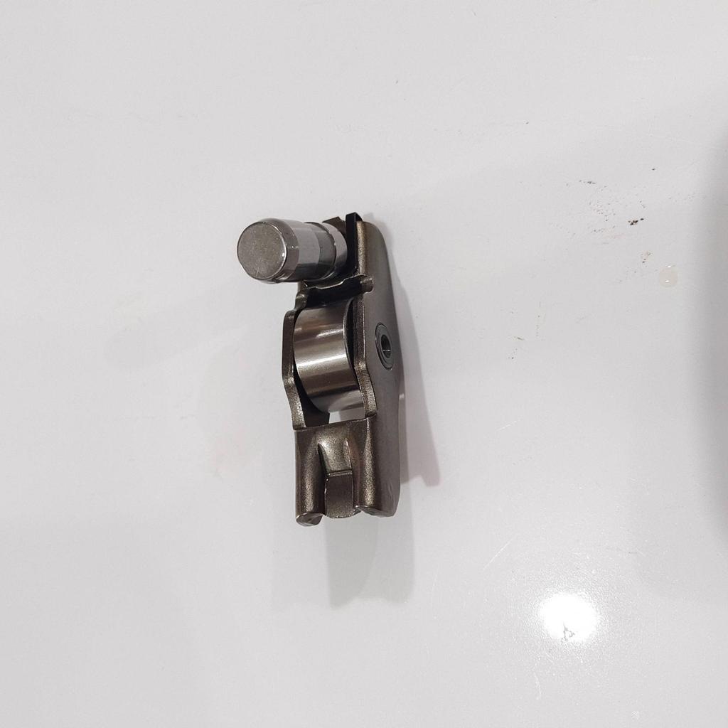 Iveco F1A F1C Engine Valve Rocker Arm Assembly with Hydraulic Lifter for DAILY
