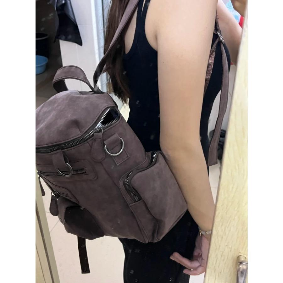 New Commuter Large Capacity Fashionable Versatile Multi Pocket Retro Student Backpack Travel Backpack