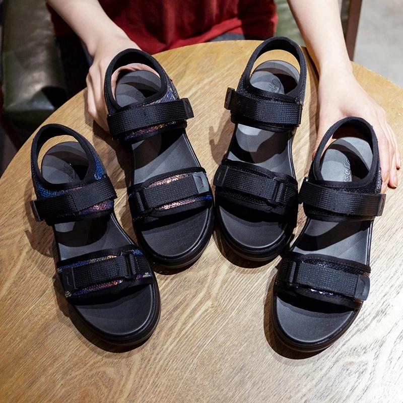 Модные женские сандалии в римском стиле 2024 года, летние новые туфли на платформе, женские повседневные туфли на танкетке для женщин, модные роскошные сандалии на липучках