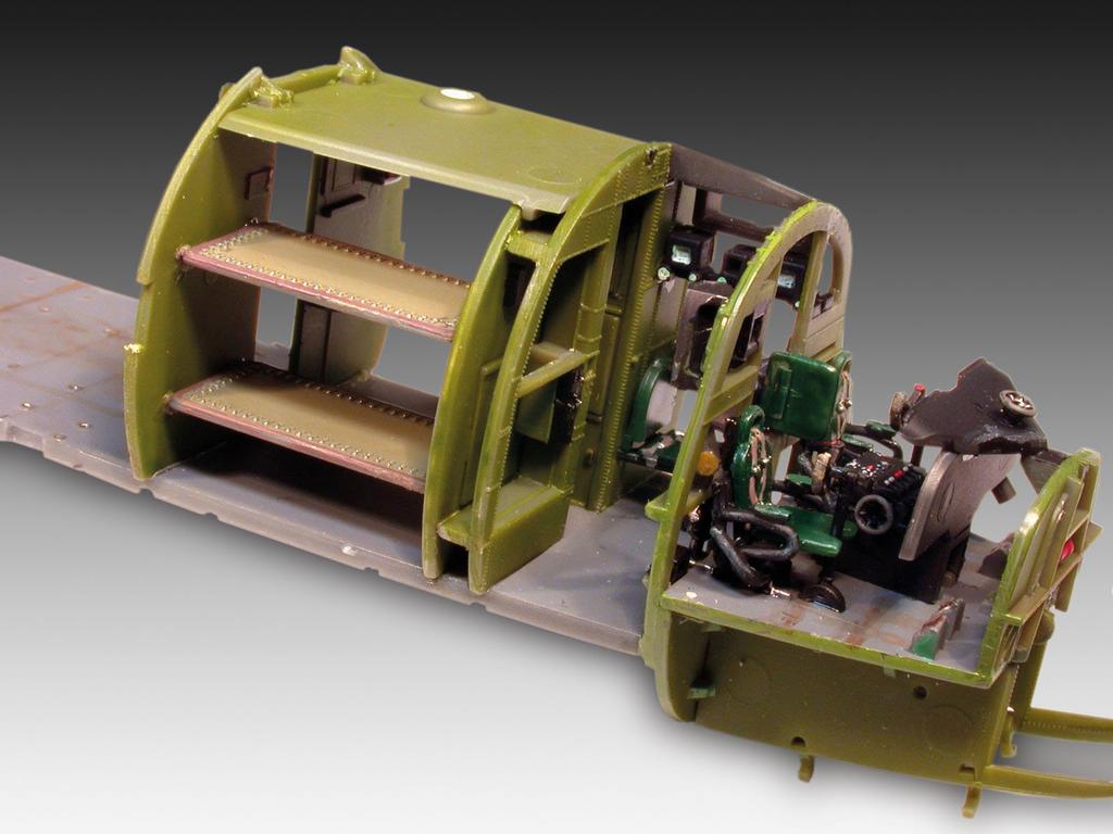 Пластиковая модель немецкого уровня Skymaster 1/72 C-54