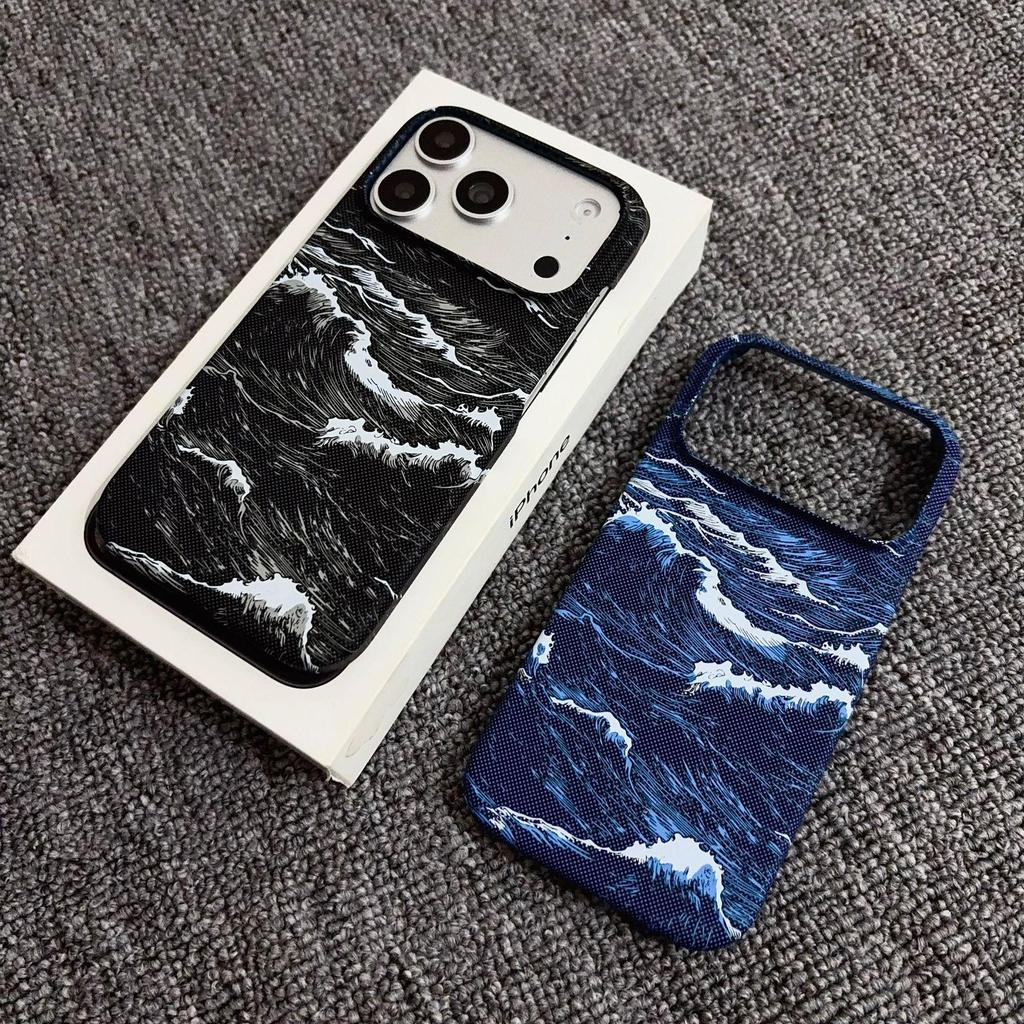 Магнитный ультратонкий ПК-кейс из углеродного волокна для iPhone 17 Pro Max - Дизайн с полуоберткой, деколь
