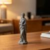 3D-печатная статуэтка богини из греческой мифологии, держащая книгу, скульптура для декора гостиной, домашнего стола, полки