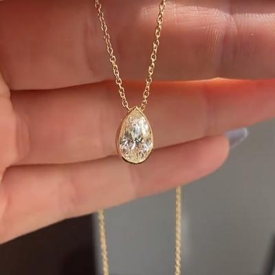 Модное колье-подвеска в форме капли для женщин с блестящими кубическими циркониями, универсальный дизайн, аксессуары для повседневной носки, эффектная бижутерия