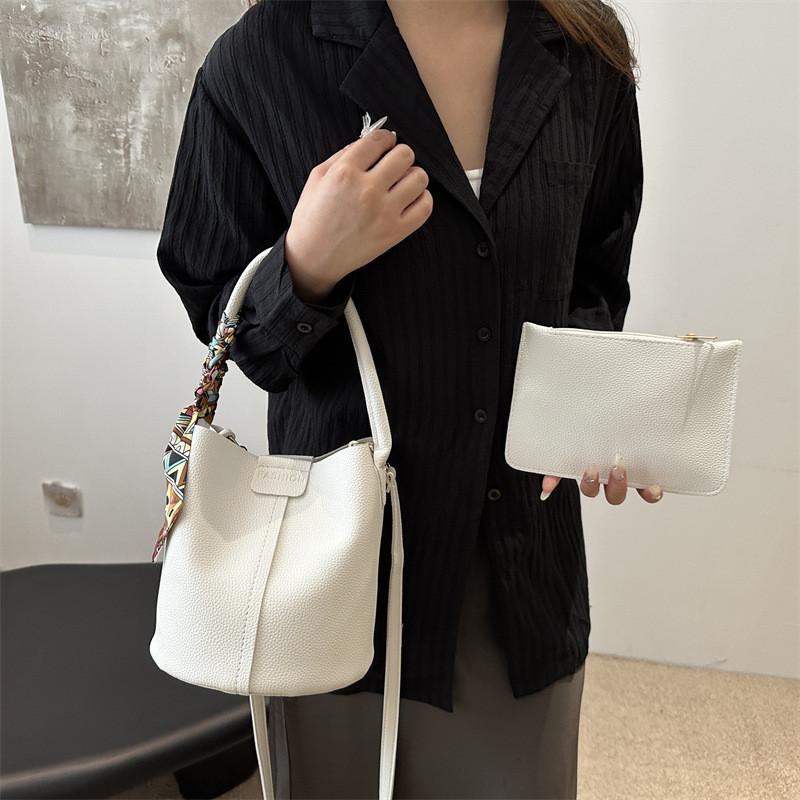 Трендовая летняя модная сумочка 2024 Стильная французская свежая сумка-ведро на одно плечо