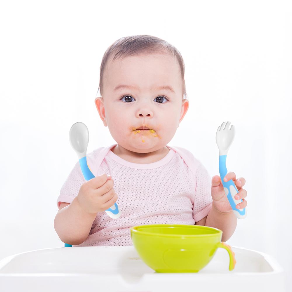 Набор детских ложек и вилок. Дорожный футляр. Гибкая и нескользящая ручка. Детская тренировочная ложка с коробкой для хранения.