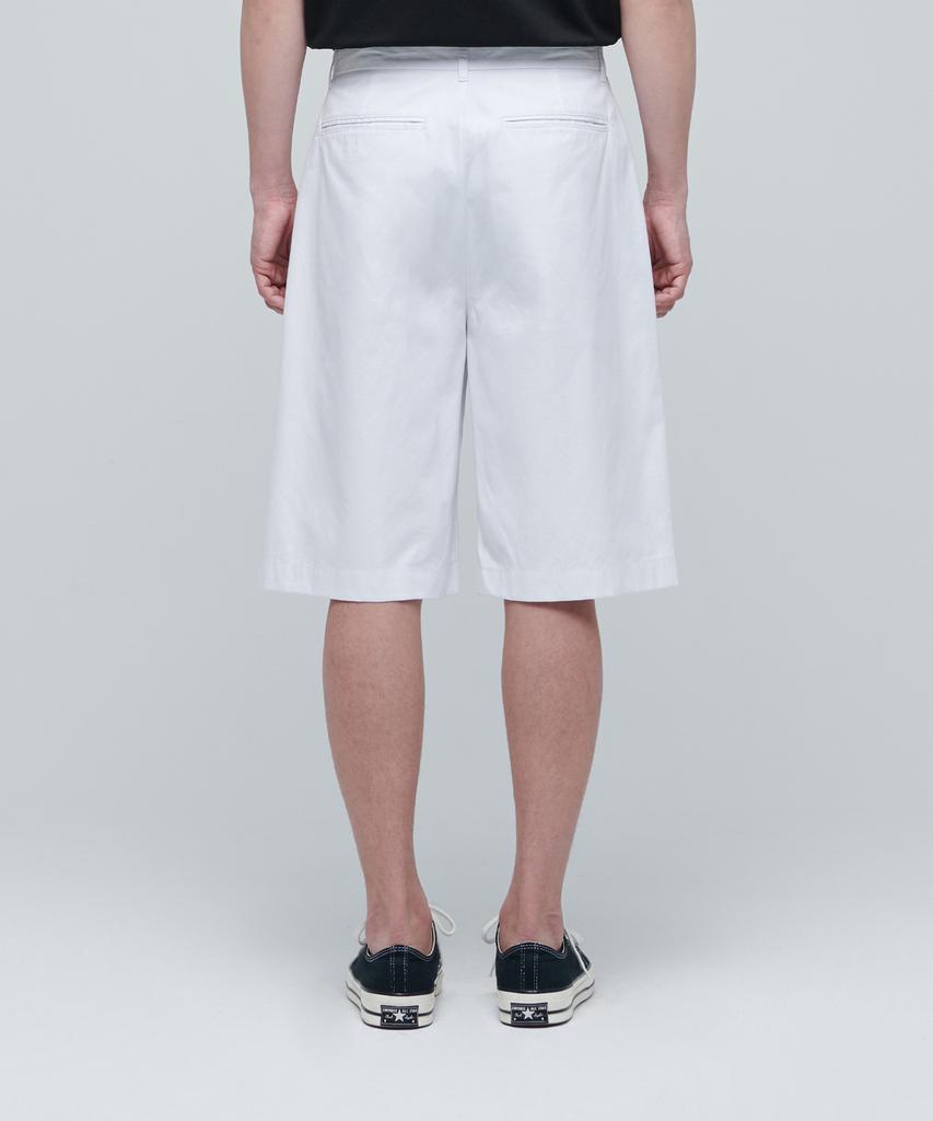 MUSINSA STANDARD Cotton Wide Bermuda Shorts [White]