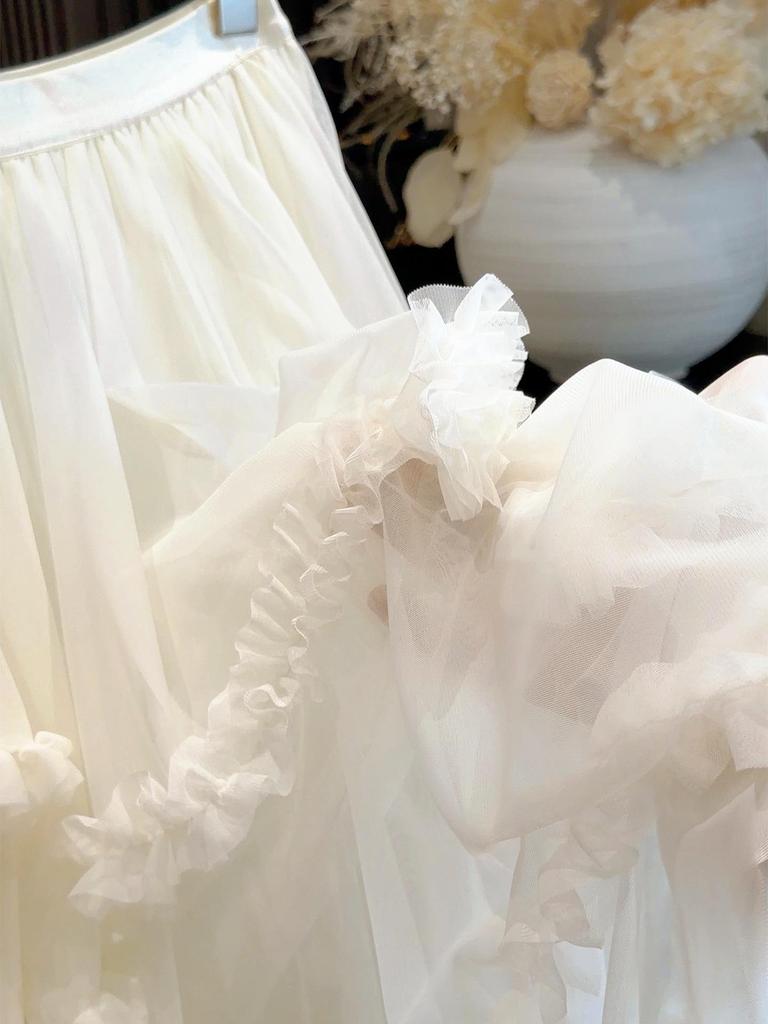 Многослойная кружевная и сетчатая юбка А-силуэта для женщин - Легкая, воздушная и идеальная для ранней весны.