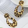 Модные женские серьги с пятнистым леопардовым принтом