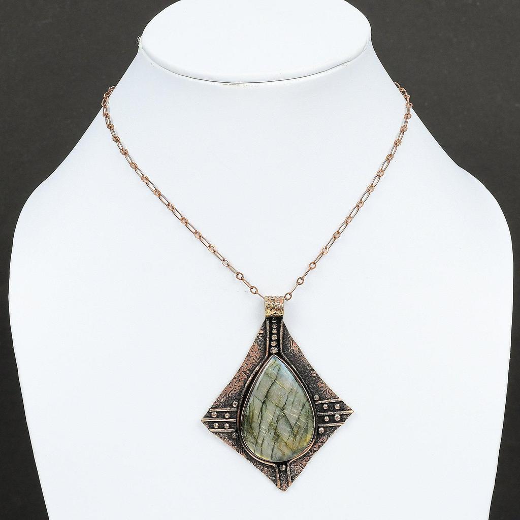 Подвеска из лабрадорита Медный кулон Ювелирные изделия из лабрадорита Подвеска ручной работы Высокое качество Подвеска из драгоценного камня Дизайнерские медные украшения Подарок для девочек