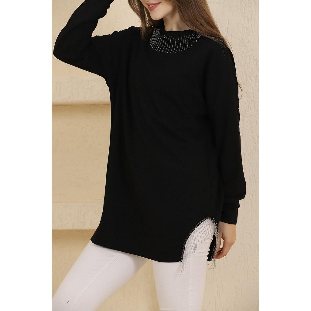 Туника с цепочками на воротнике и по бокам