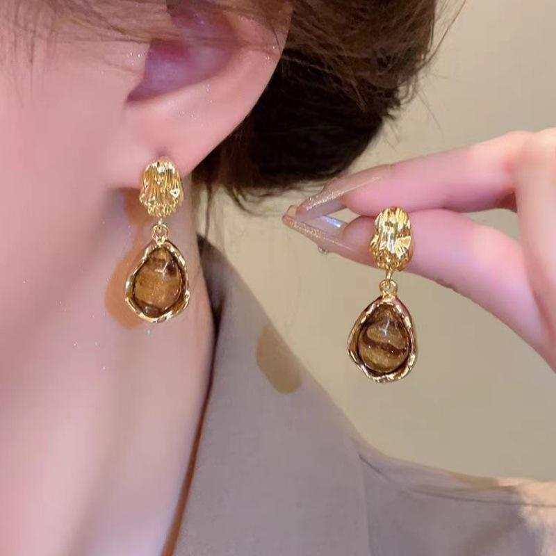 Серьги-гвоздики женские, дизайн в цвете кофе по Майяру, игла серебристая, нишевые, высококачественные, в стиле ins, легкая роскошь, универсальные серьги