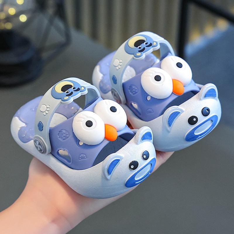 Kids Summer Cartoon Cave Hole Sandals 2024 Garden Beach Slippers Sandals Non-Slip Soft Soled Quick Drying Shoes Childs Sandals