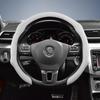 Подходит для премиальных замшевых накидок на руль Volkswagen с кнопками, нескользящие и прочные, доступны для рулей D-образной формы, совместимые