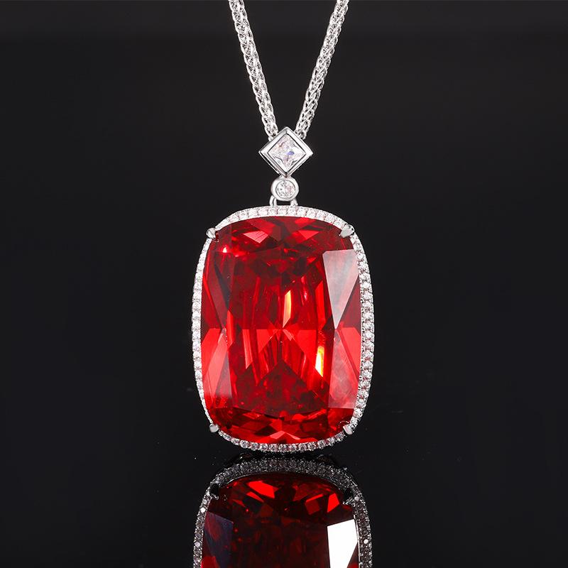 Ювелирные изделия Медное основание с золотым покрытием Имитация сухой розы Квадратная подвеска Ожерелье 20 * 28