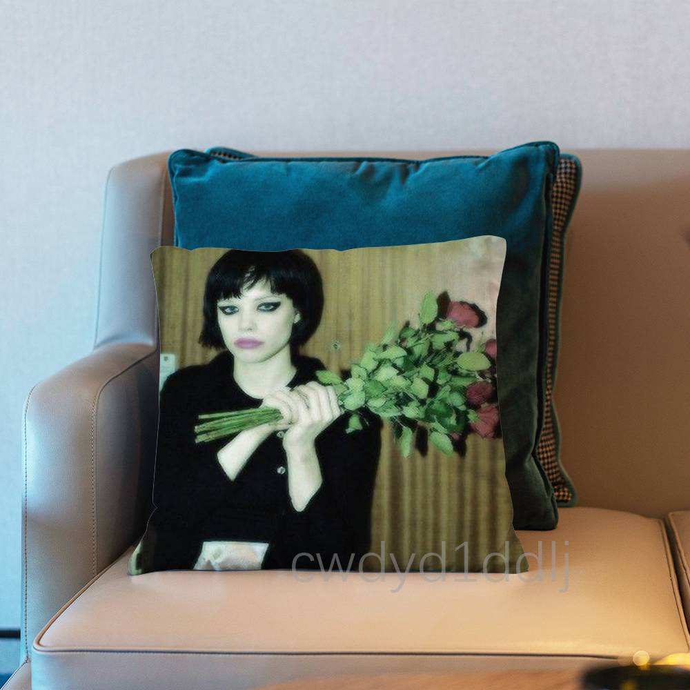 CCrystal Castles Band Amnesty Cushion Cover Pillow Cover Decor Pillowcase Printed Cushion Case For Couch