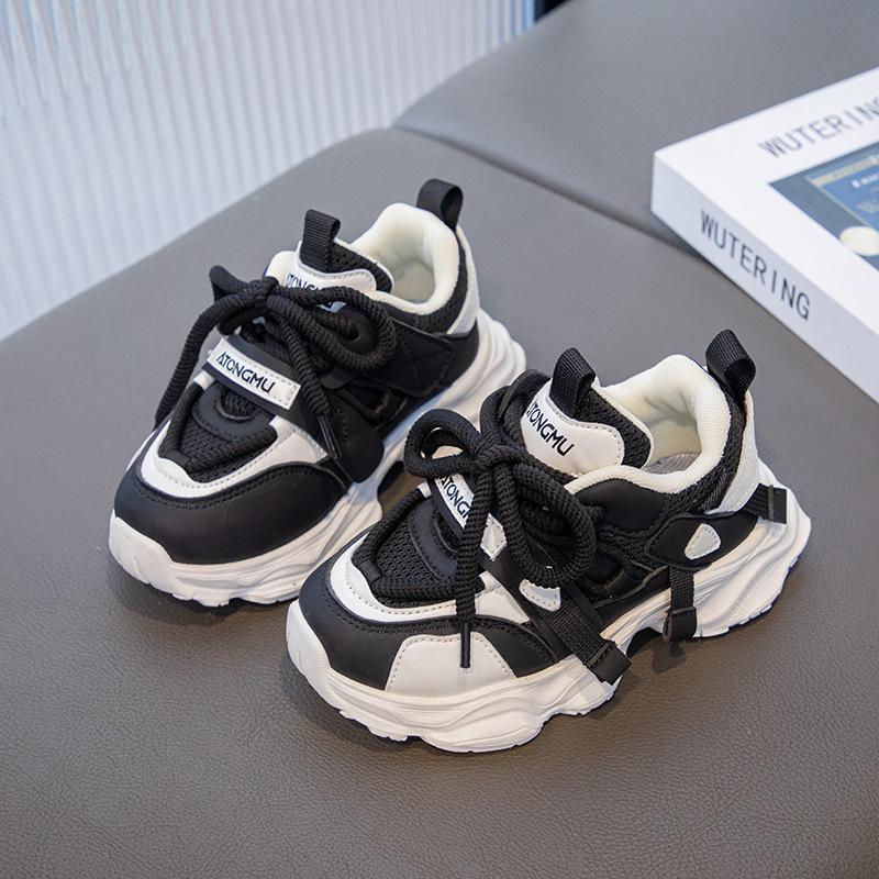 Детские черные кроссовки для мальчиков, новая весенне-осенняя обувь для пап с мягкой подошвой, дышащие и легкие, для детей старшего возраста