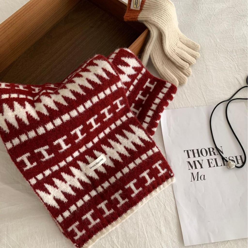 Fair Isle Wool-Blend Knitted Christmas Scarf for Men & Women - Warm, Cold-Proof, High-End Snood for Autumn/Winter