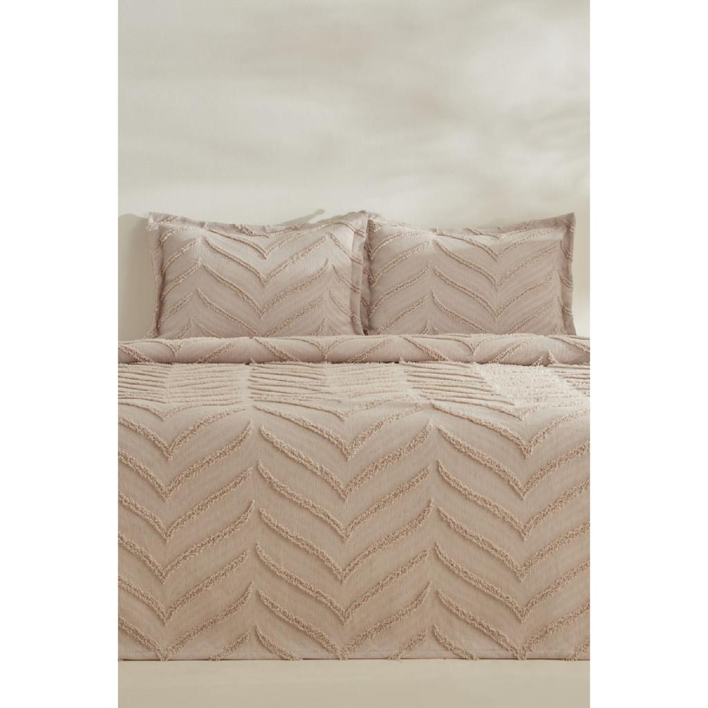 Двуспальное покрывало Arlina Geo Stone