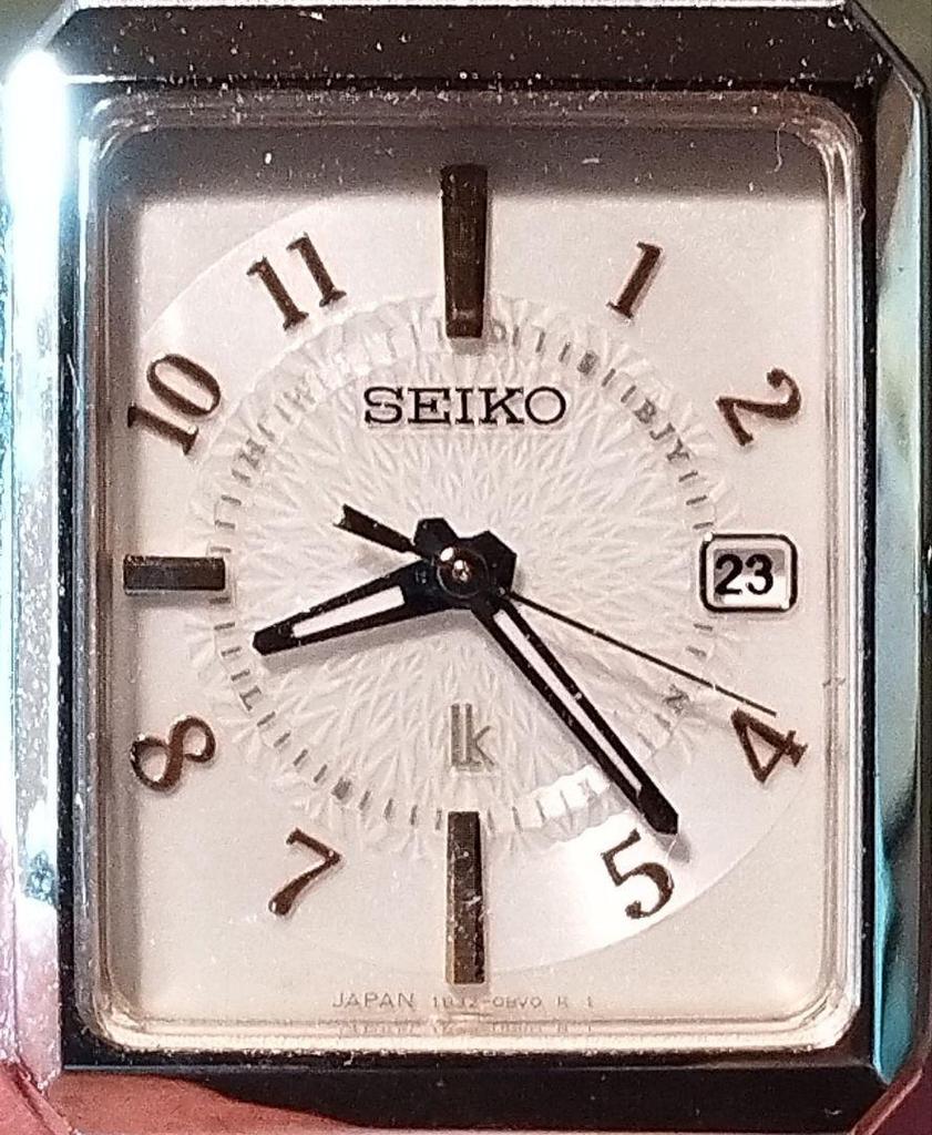 [USED] BB17 Seiko Lukia Radio-Controlled Solar Watch with Date Function and Anti-Magnetic Function (3)