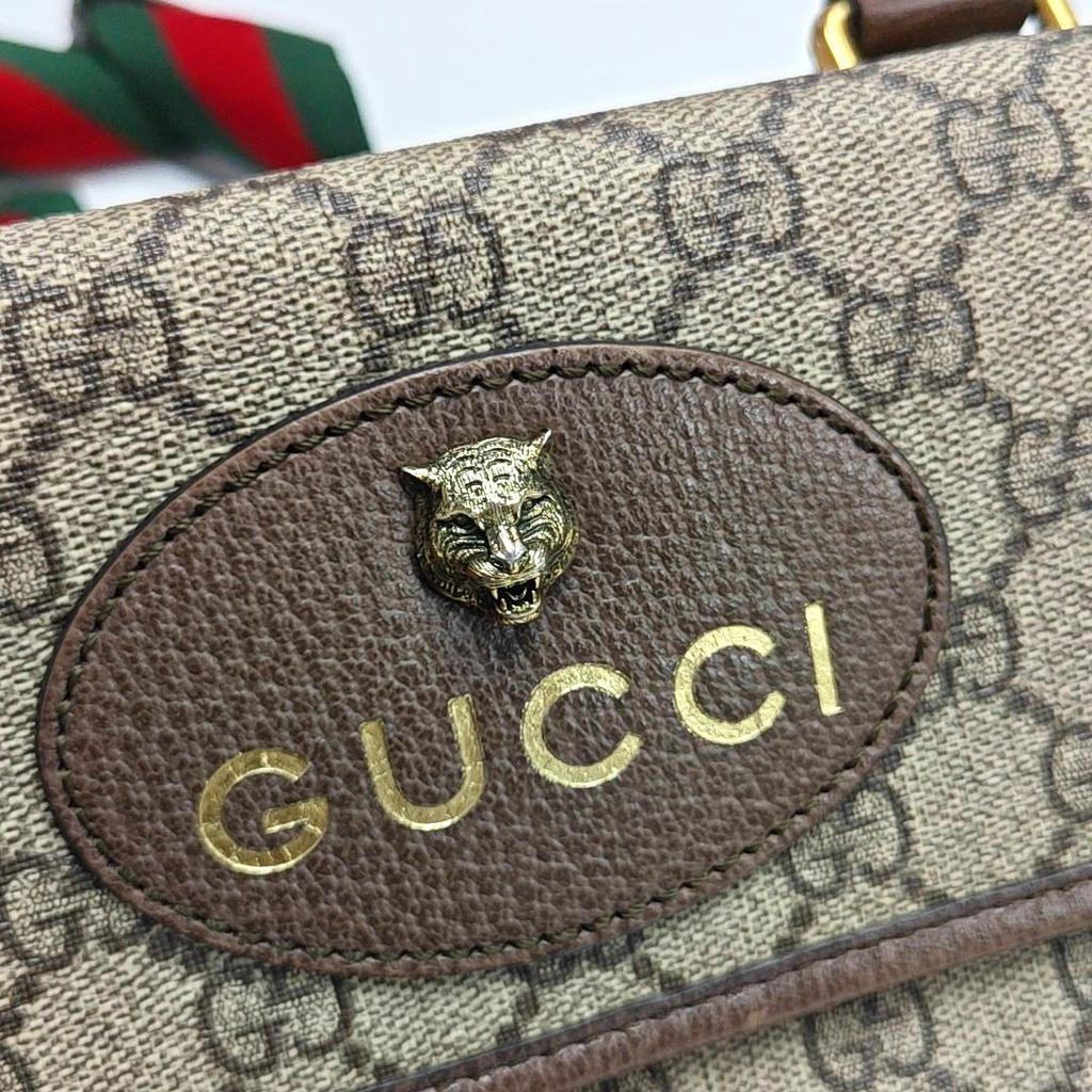 [Pre-Owned] GG Supreme Reversible Tiger Head Magnetic Closure Shoulder Canvas And Leather Trim Crossbody Bag Small - Good #1QD1YM0